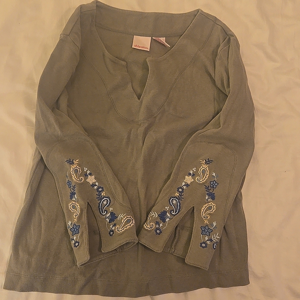 Boho tee shirt with embroidery Size XL